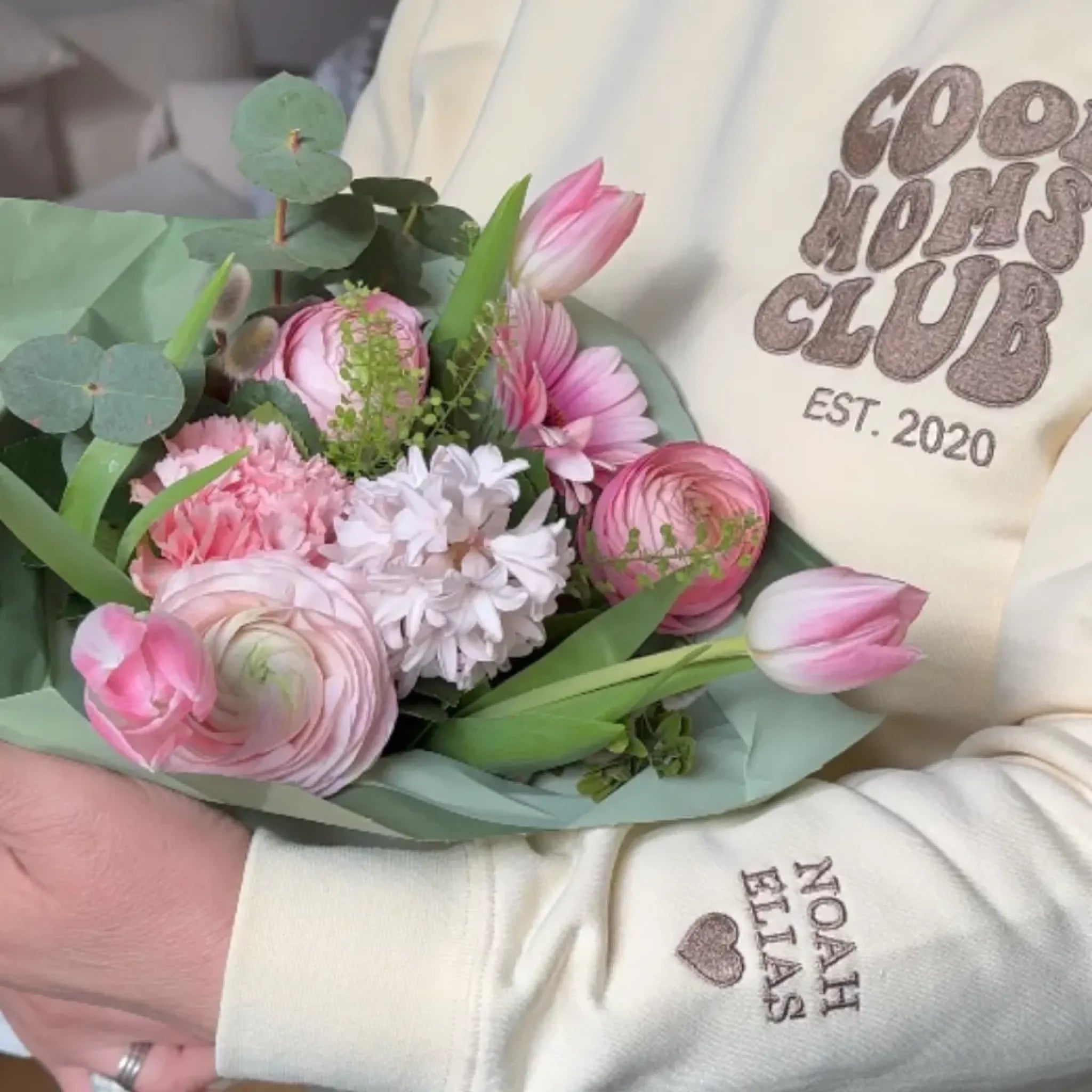 Cool_Moms_Club_-_Flowers