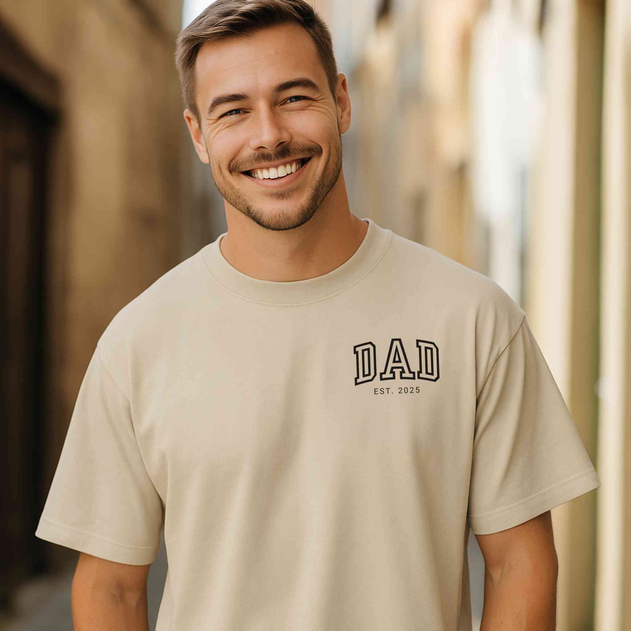“DAD” - Personalisiertes Heavy Cotton T-Shirt