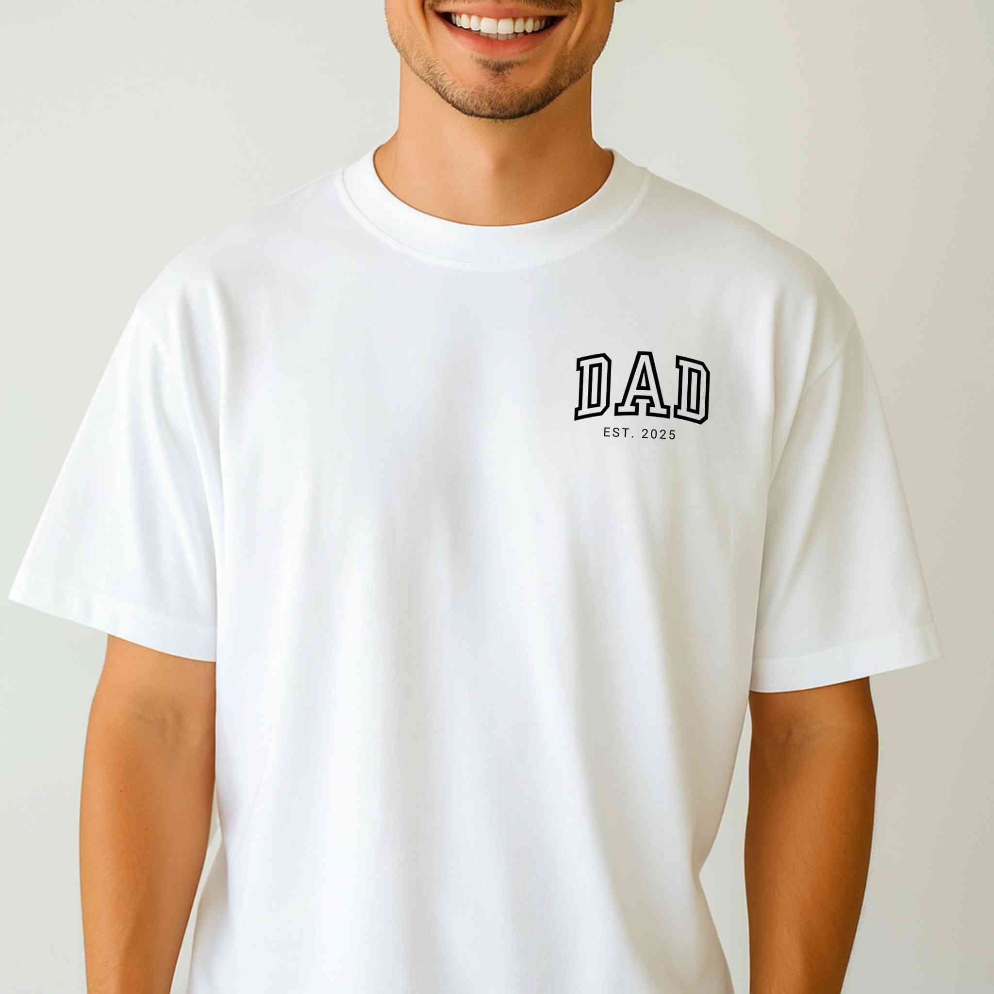 “DAD” - Personalisiertes Heavy Cotton T-Shirt