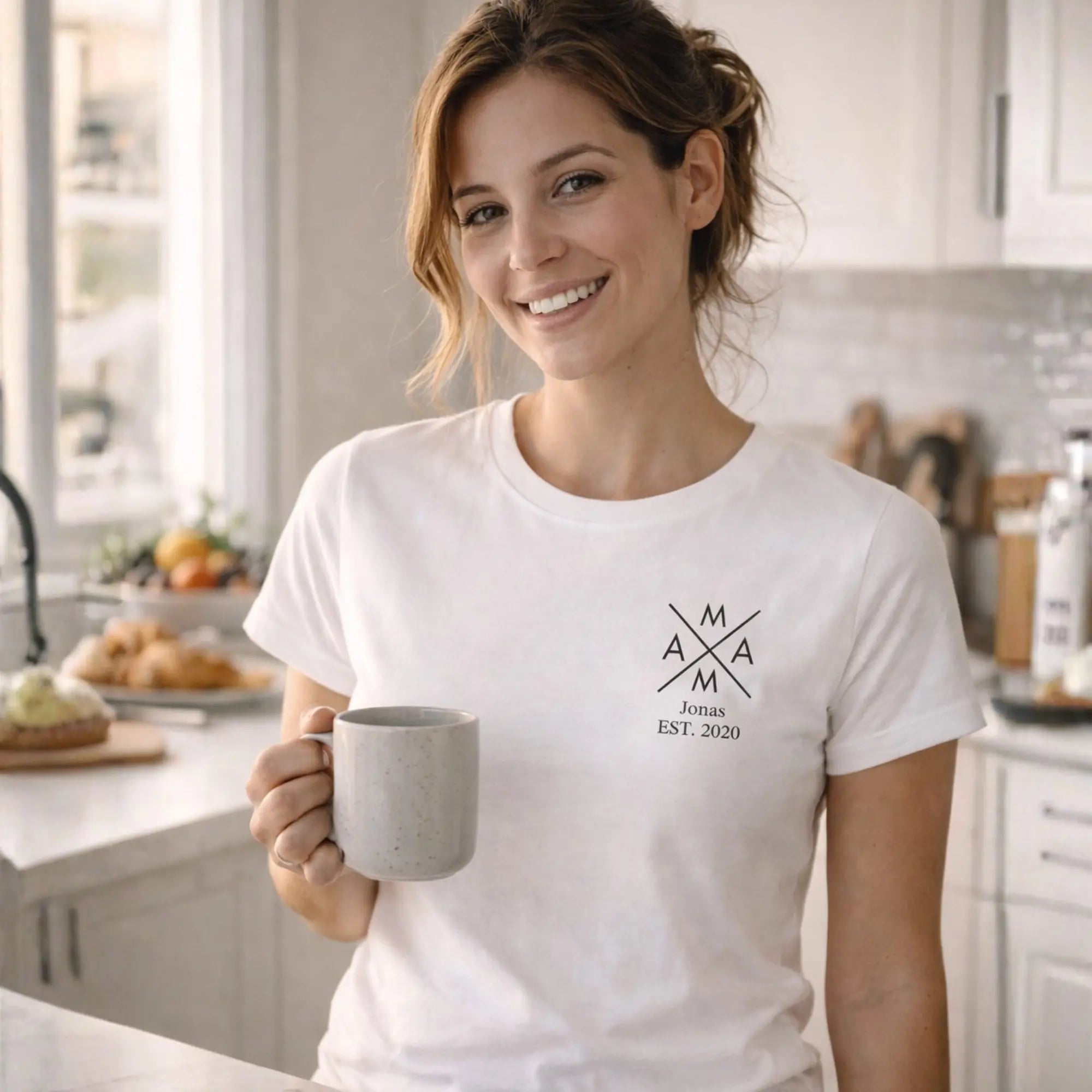 “MAMA Crossed” - Personalisiertes T-Shirt